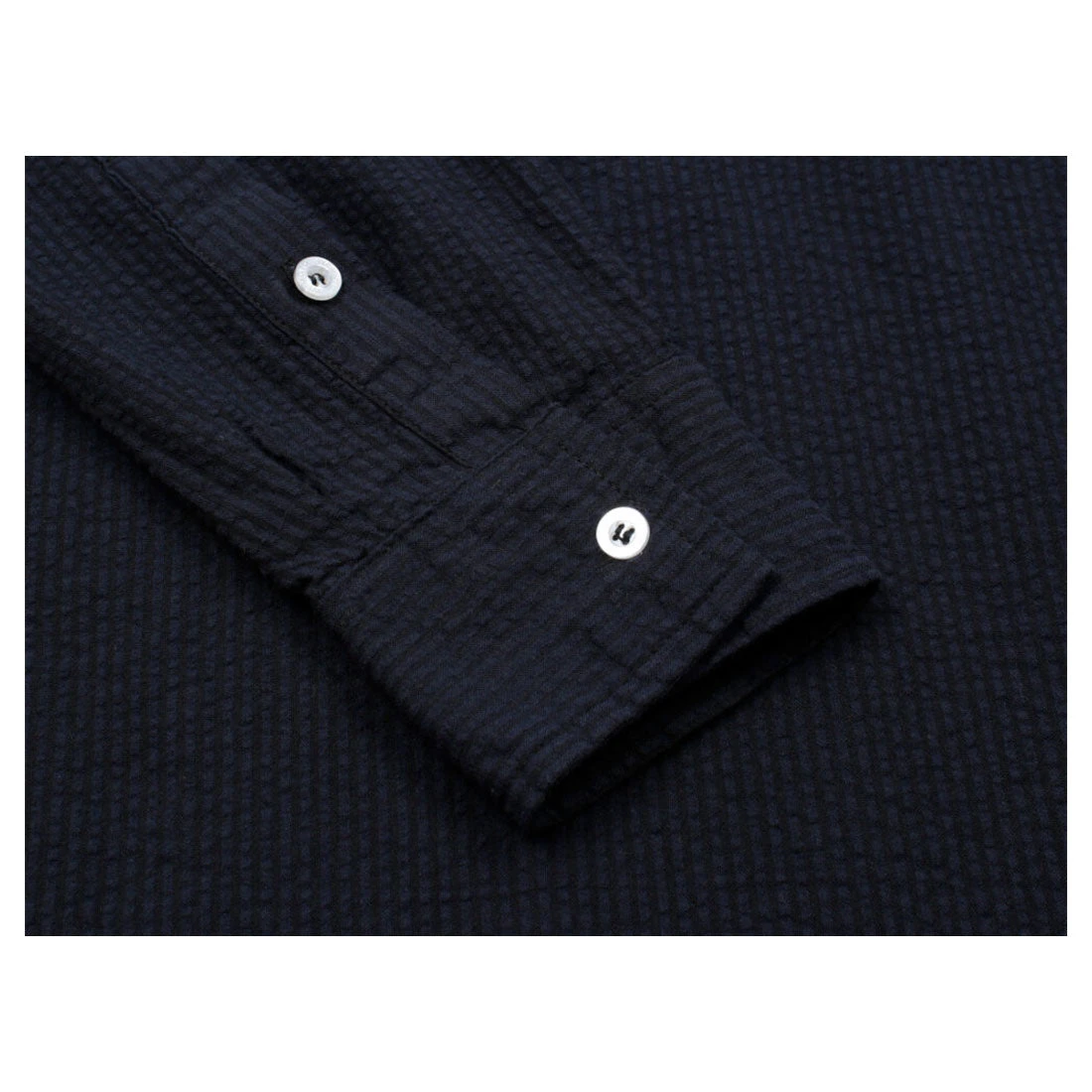 Wemoto Frahm Seersucker Hemd Black-Navy Blue 3 Wemoto Frahm Seersucker Hemd Black-Navy Blue – Bild 3