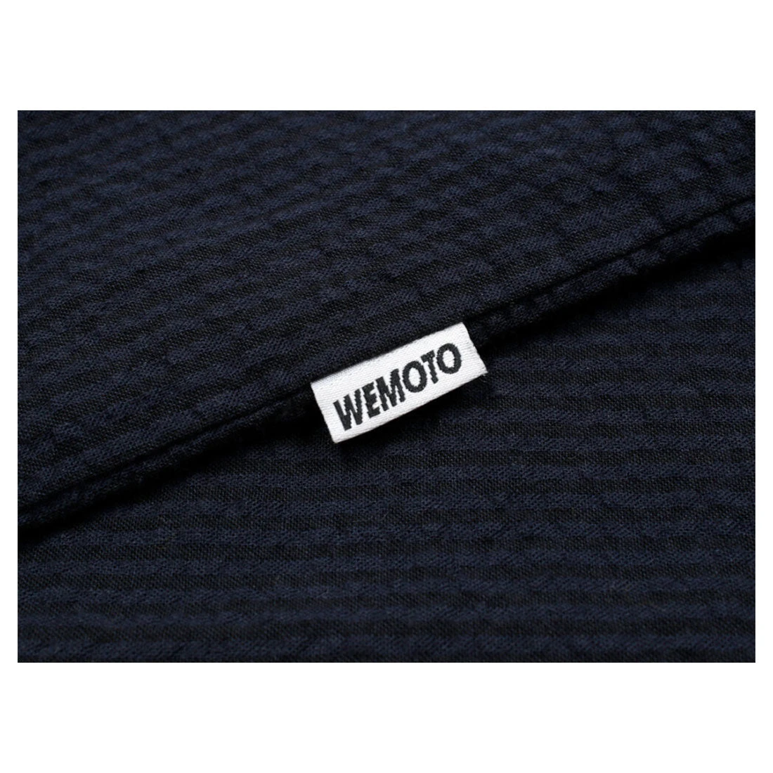 Wemoto Frahm Seersucker Hemd Black-Navy Blue 4 Wemoto Frahm Seersucker Hemd Black-Navy Blue – Bild 4