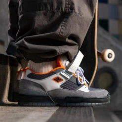 DC Shoes Shanahan JS 1 13 DC Shoes Shanahan JS 1 -StreetStyle Aktionshaus adys100796dcshoeslxsknfrt2