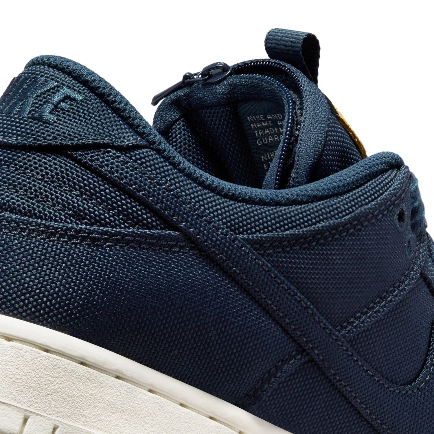 SB Dunk Low Pro 2 Tone Midnight Navy 7 SB Dunk Low Pro 2 Tone Midnight Navy – Bild 7